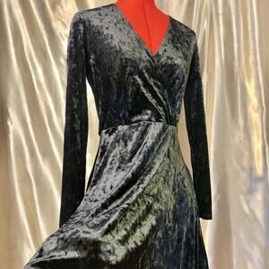 Forever 21 Gothic velvet long sleeve wrap dress.
